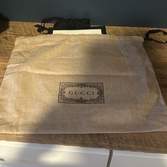 Gucci Gift Bag and Dust Bag - Picture 2 of 5
